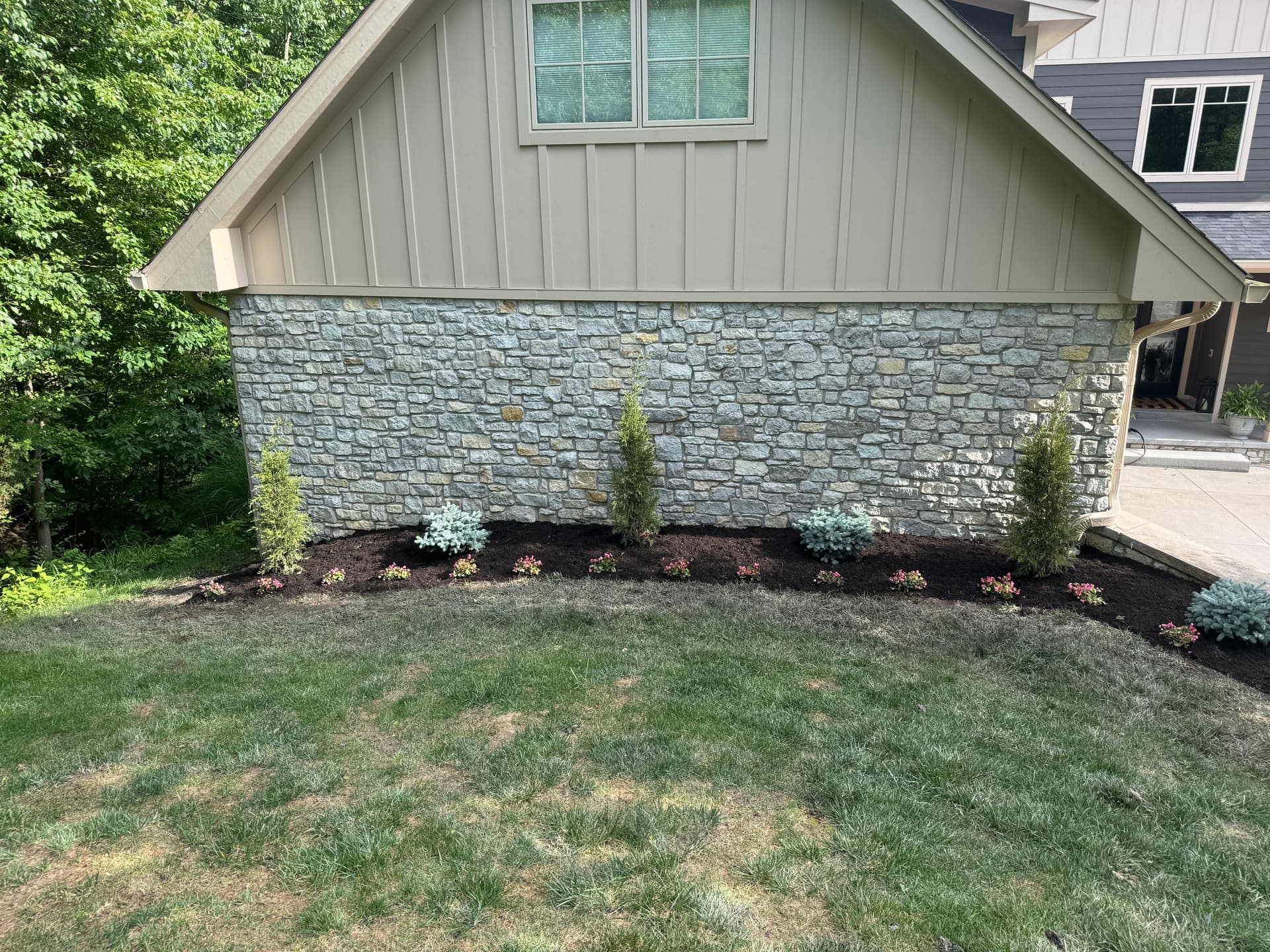 Gallery photos for Complete Lakefront Landscape Overhaul with Shrubs, Mulch and Stone: Image #1