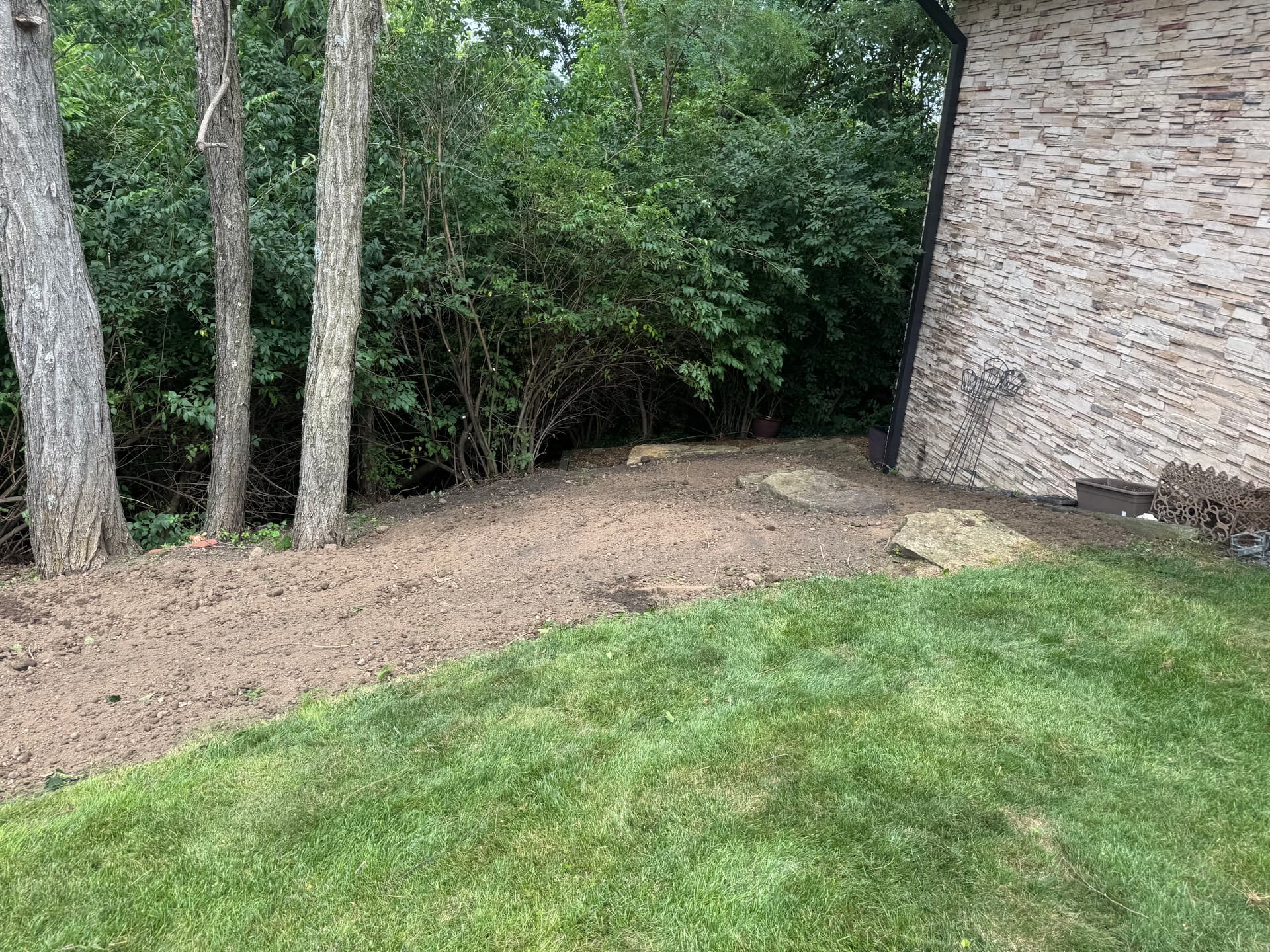 Gallery photos for Weed-Choked Backyard Gets a Full Fescue Sod Reset: Image #2